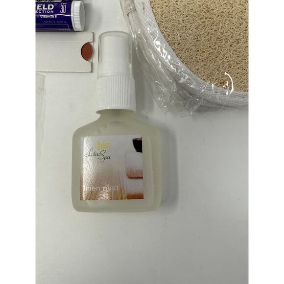 Princess Cruises Toiletry Set Of 7 Room Spray Sizzle Mitt Lip Balm Eye Gel Mask - Picture 15 of 16